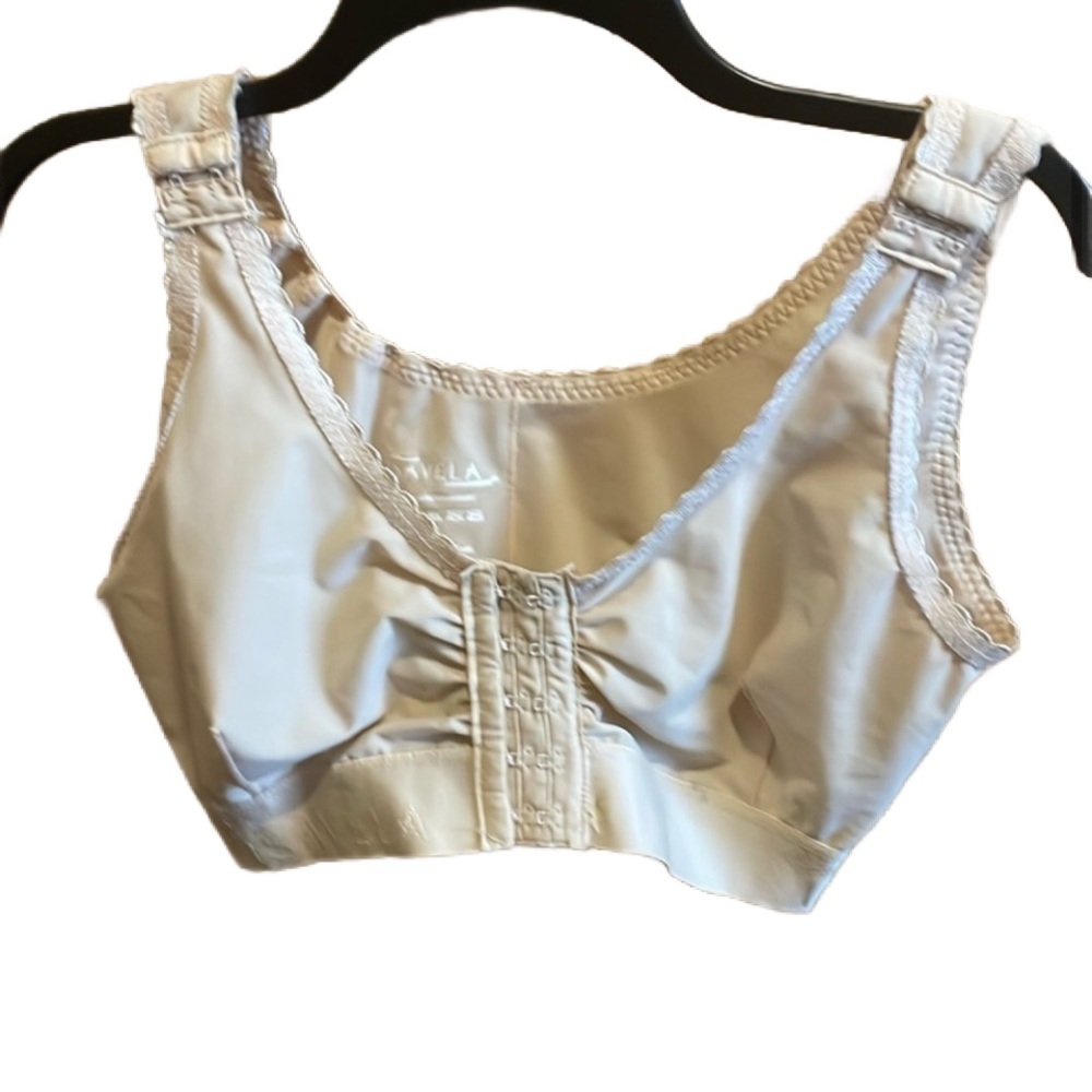 Isavela Compression Bra Size Large - image 1